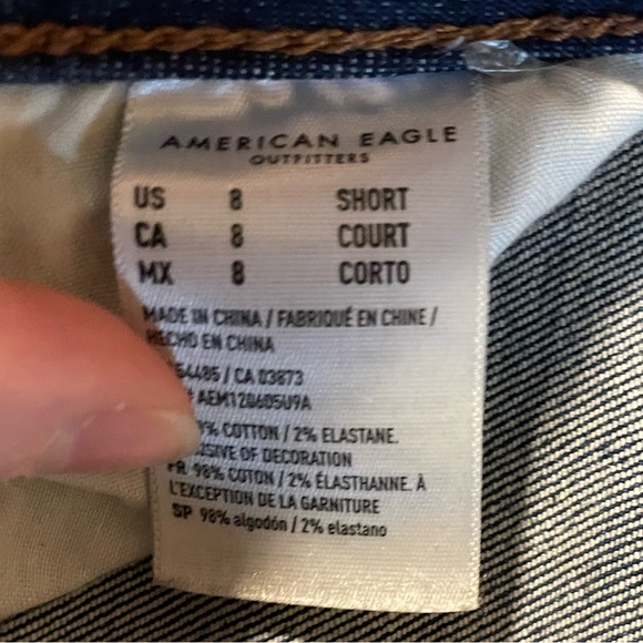 American eagle ripped jeans - Picture 2 of 3
